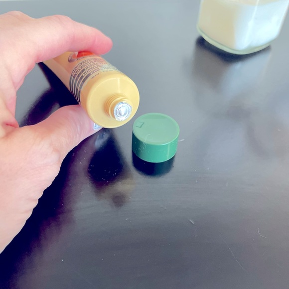 Mudmasky Vitamin-Infused Eye Serum - Picture 3 of 5